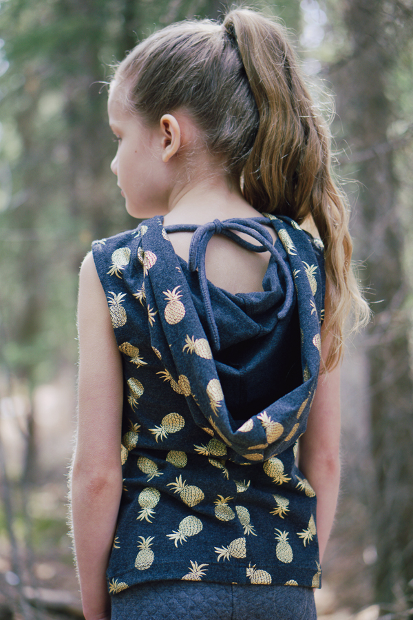 Moss knit shirt with optional oversized hood with a V neckline in the back. Pairs perfectly with the Railway joggers.