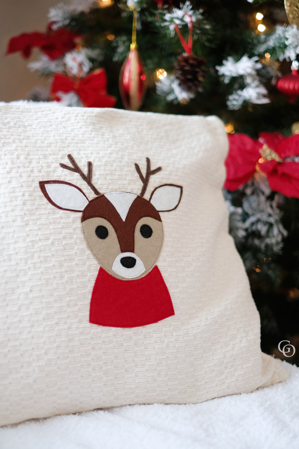 Reindeer cut file for Cricut, Silhouette or hand cutting/applique by Sofiona Designs. SVG, JPEG, DXF and PNG files. Perfect for HTV, Vinyl, fabric applique etc.