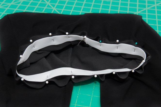 Sewing a no twist elastic waistband. Sofiona Designs Starry Night PJ pants.