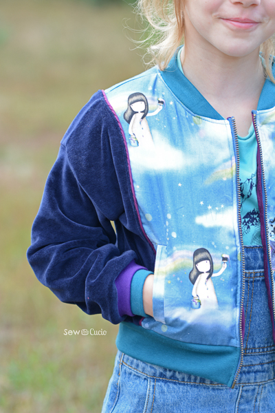 The bomber style version of the Rose Hip jacket with double cuffs and welt pockets.