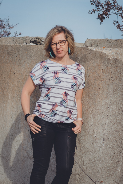 The Miss Tundra top in hip length and short sleeves.