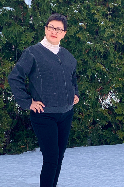 Miss Rose Hip in view A with neckband and welt pockets. Junior Miss sizes 0-20 from Sofiona Designs.