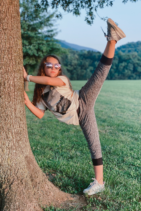 Stylish joggers in capris length perfect for both relaxing and moving!