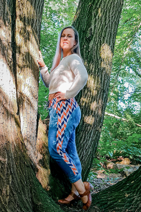 Beautiful modern lines on these stylish joggers.