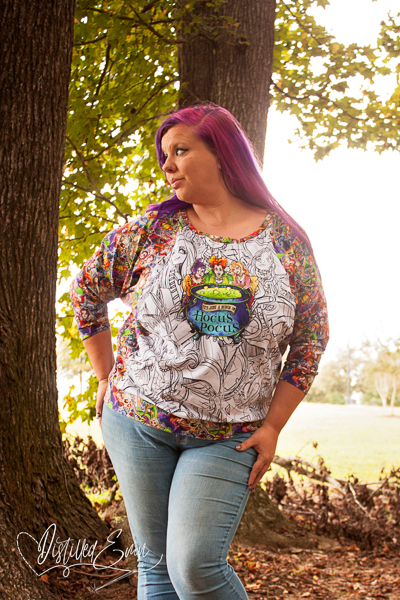 A raglan sweater with batwing sleeves in junior miss sizes 0-20. Excellent for custom panels.