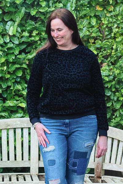 A raglan sweater with full length sleeves from Sofiona Designs PDF patterns for girls, tweens, teens, and women.