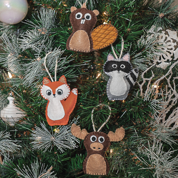 The Felt Woodland animal ornament collection. Fox, beaver, moose and fox for hand or machine stitching.