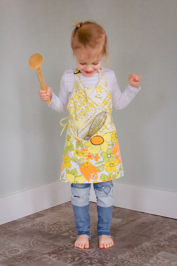 The front pocket for the kids' Poppy apron.