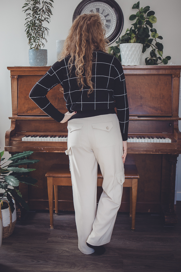 Angled pocket flaps on the back pockets of the Miss Nickel pants by Sofiona Designs.